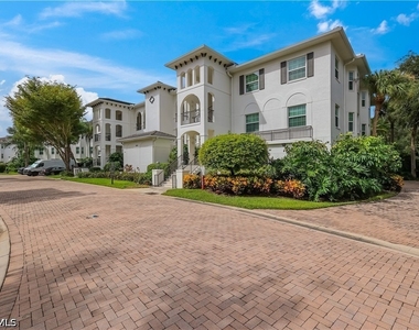 820 Bentwater Circle - Photo Thumbnail 1