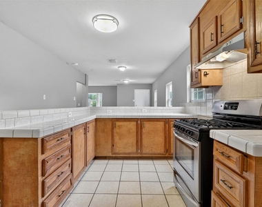 1315 E 33rd Street - Photo Thumbnail 15