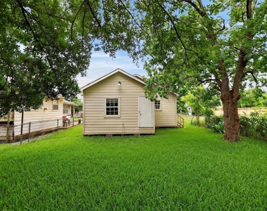 1315 E 33rd Street - Photo Thumbnail 30