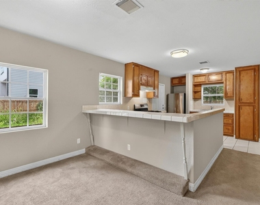 1315 E 33rd Street - Photo Thumbnail 12
