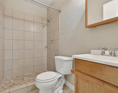 1315 E 33rd Street - Photo Thumbnail 20