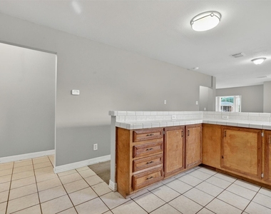 1315 E 33rd Street - Photo Thumbnail 16