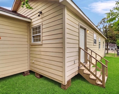 1315 E 33rd Street - Photo Thumbnail 27