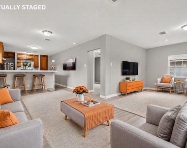 1315 E 33rd Street - Photo Thumbnail 2