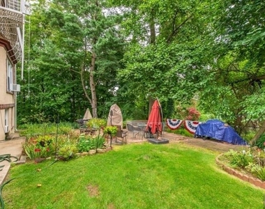 818 Summit - Photo Thumbnail 8