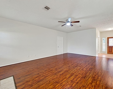 6118 N Fawnlake Drive - Photo Thumbnail 9