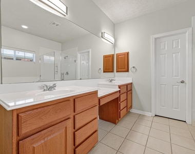 6118 N Fawnlake Drive - Photo Thumbnail 24
