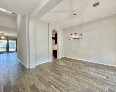 26127 Ashland Hollow Lane - Photo Thumbnail 2