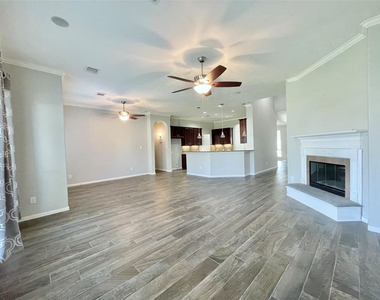 26127 Ashland Hollow Lane - Photo Thumbnail 7