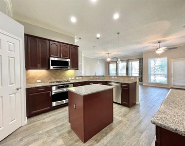 26127 Ashland Hollow Lane - Photo Thumbnail 10