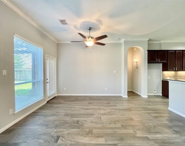 26127 Ashland Hollow Lane - Photo Thumbnail 8