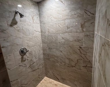 430 Sedgwick Drive - Photo Thumbnail 7