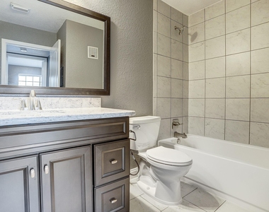 2121 El Paseo Street - Photo Thumbnail 17