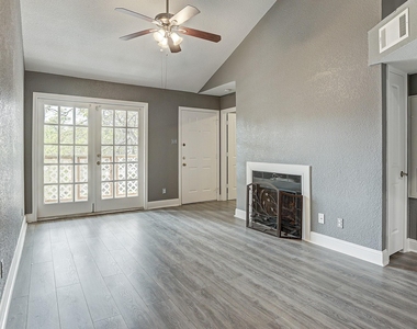 2121 El Paseo Street - Photo Thumbnail 9