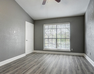 2121 El Paseo Street - Photo Thumbnail 21
