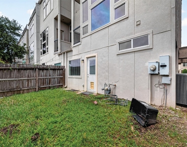 2352 Sperber Lane - Photo Thumbnail 35