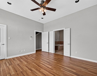 2352 Sperber Lane - Photo Thumbnail 27