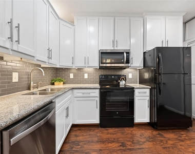 2100 Tanglewilde Street - Photo Thumbnail 8