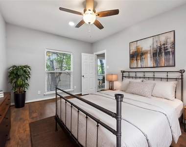 2100 Tanglewilde Street - Photo Thumbnail 10