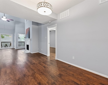 2100 Tanglewilde Street - Photo Thumbnail 16