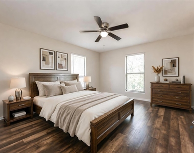 1912 Avenue B - Photo Thumbnail 14