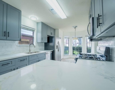 8826 Fondren Village Drive - Photo Thumbnail 3