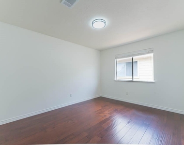 8826 Fondren Village Drive - Photo Thumbnail 10
