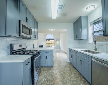 8826 Fondren Village Drive - Photo Thumbnail 4