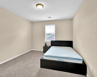 27415 Sunrise Ranch Lane - Photo Thumbnail 3