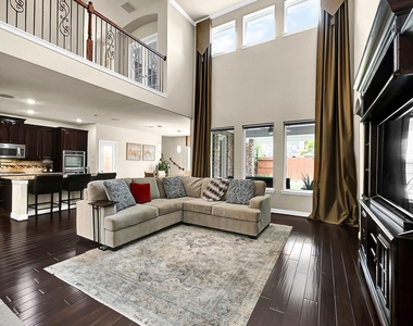 27415 Sunrise Ranch Lane - Photo Thumbnail 15