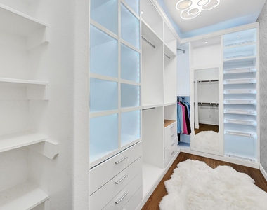 27415 Sunrise Ranch Lane - Photo Thumbnail 12