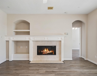 5807 Bayberry Way - Photo Thumbnail 10