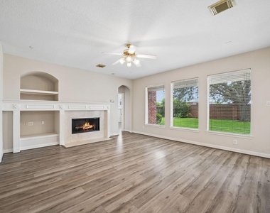 5807 Bayberry Way - Photo Thumbnail 9