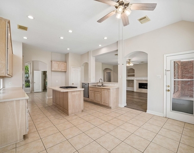 5807 Bayberry Way - Photo Thumbnail 13