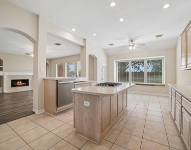 5807 Bayberry Way - Photo Thumbnail 16