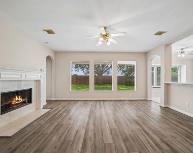 5807 Bayberry Way - Photo Thumbnail 11
