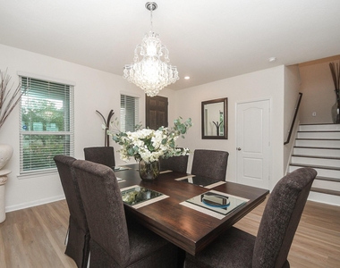 22523 Strathmore Drive - Photo Thumbnail 4