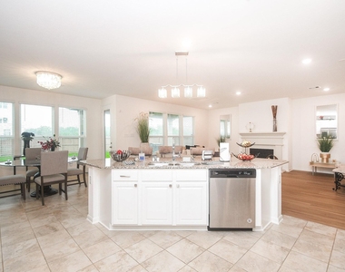 22523 Strathmore Drive - Photo Thumbnail 15