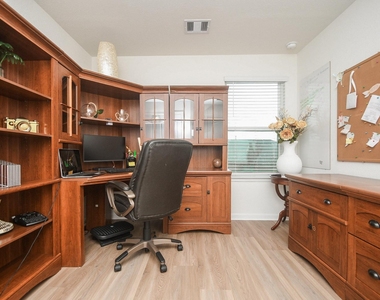 22523 Strathmore Drive - Photo Thumbnail 29