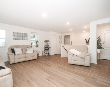 22523 Strathmore Drive - Photo Thumbnail 21