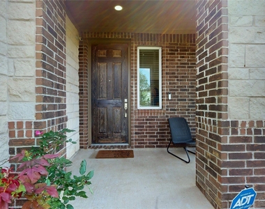 22523 Strathmore Drive - Photo Thumbnail 3