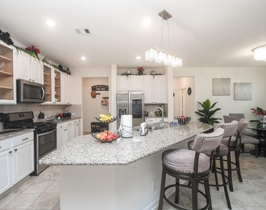 22523 Strathmore Drive - Photo Thumbnail 10