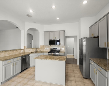 12807 Brook Arbor Court - Photo Thumbnail 8