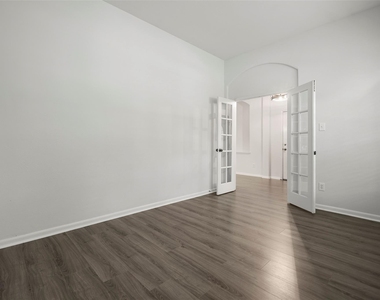 12807 Brook Arbor Court - Photo Thumbnail 3