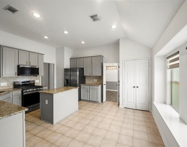 12807 Brook Arbor Court - Photo Thumbnail 6