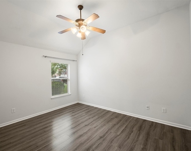12807 Brook Arbor Court - Photo Thumbnail 19