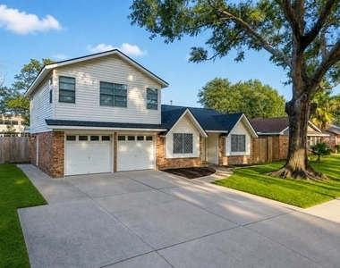 2305 Peach Lane - Photo Thumbnail 1