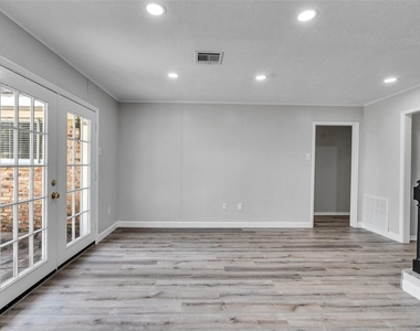 2305 Peach Lane - Photo Thumbnail 16