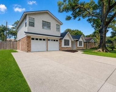 2305 Peach Lane - Photo Thumbnail 2