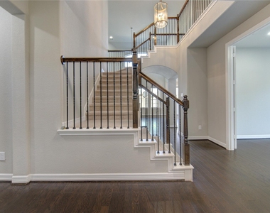28918 Woods Rose Court - Photo Thumbnail 3